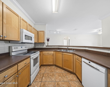 6421 Borasco Drive - Photo Thumbnail 16