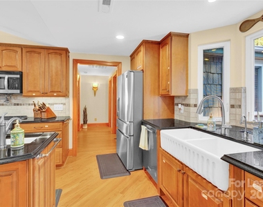7314 Brigmore Drive - Photo Thumbnail 40