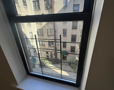 3105 Decatur Avenue - Photo Thumbnail 9