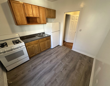 3105 Decatur Avenue - Photo Thumbnail 6