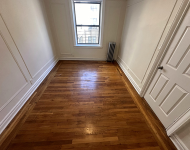 3105 Decatur Avenue - Photo Thumbnail 3