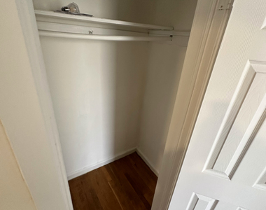 3105 Decatur Avenue - Photo Thumbnail 7