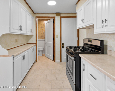 1015 Gibson - Photo Thumbnail 7