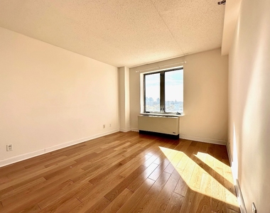 53 Boerum Pl - Photo Thumbnail 7