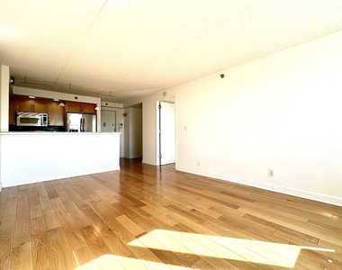 53 Boerum Pl - Photo Thumbnail 2