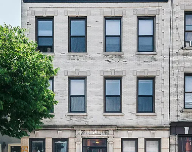 285 Cornelia Street - Photo Thumbnail 3