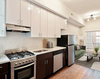 285 Cornelia Street - Photo Thumbnail 8