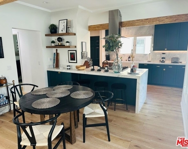 8417 W 1st Street - Photo Thumbnail 3