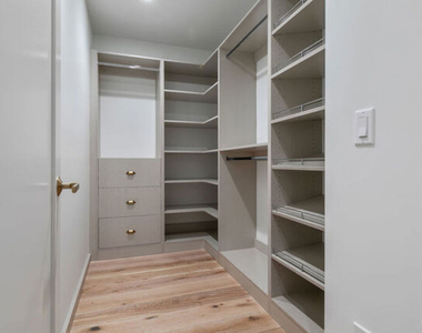 8417 W 1st Street - Photo Thumbnail 10