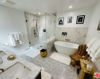 8417 W 1st Street - Photo Thumbnail 9