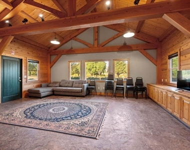 230 Hans Place - Photo Thumbnail 46