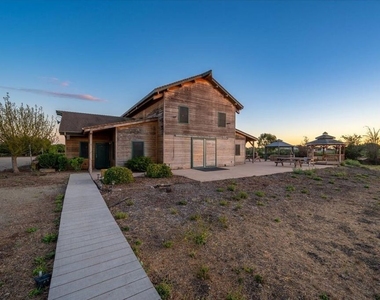 230 Hans Place - Photo Thumbnail 42
