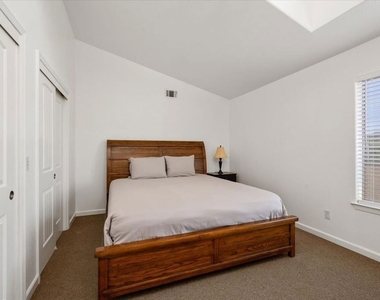 230 Hans Place - Photo Thumbnail 29