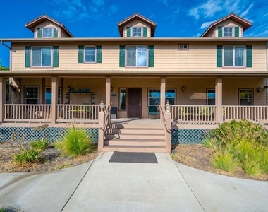 230 Hans Place - Photo Thumbnail 5