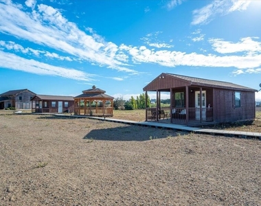 230 Hans Place - Photo Thumbnail 60