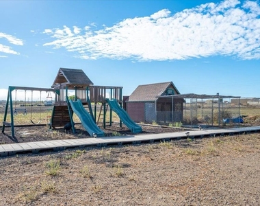 230 Hans Place - Photo Thumbnail 61