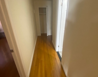 East 91st Street - Photo Thumbnail 4