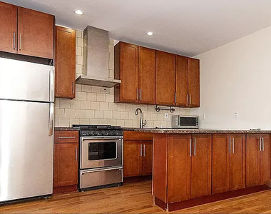 21 West 87th Street - Photo Thumbnail 2