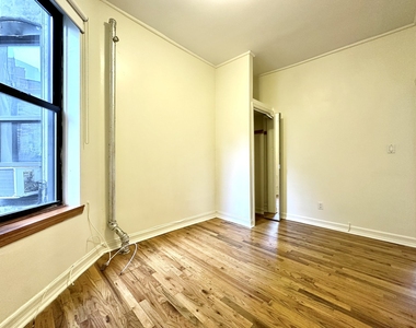 3133 Broadway - Photo Thumbnail 5