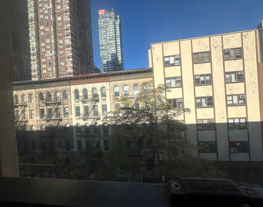 306 East 91st Street - Photo Thumbnail 1