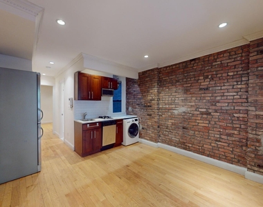 East 9th Street - Photo Thumbnail 1