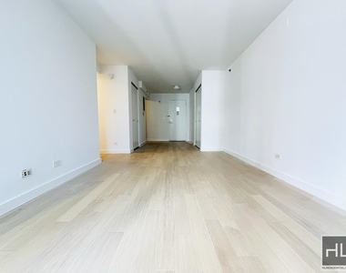 E 39th St - Photo Thumbnail 12
