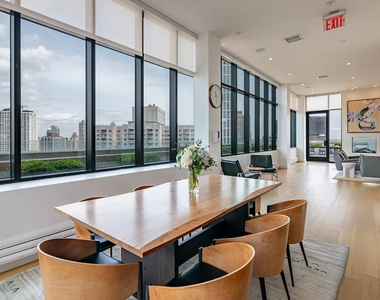 East 54 Street - Photo Thumbnail 15