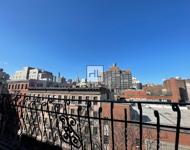 East 13 Street - Photo Thumbnail 9