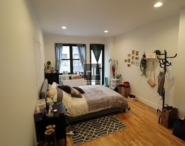 East 37 Street - Photo Thumbnail 10