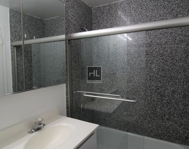 East 37 Street - Photo Thumbnail 9