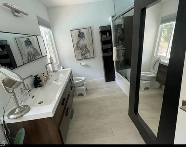 5357 Ellenvale Avenue - Photo Thumbnail 16