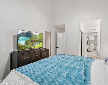 8 Coral Ridge - Photo Thumbnail 11