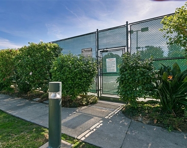 8 Coral Ridge - Photo Thumbnail 28