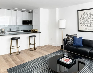 444 West 35th Street - Photo Thumbnail 2
