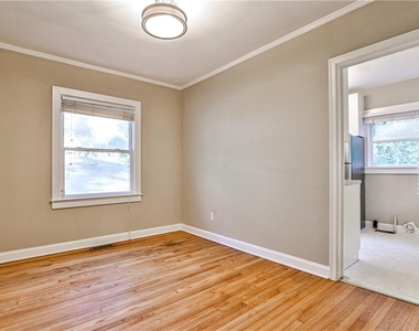 1454 Catherine Street - Photo Thumbnail 5