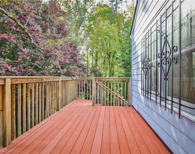1454 Catherine Street - Photo Thumbnail 14