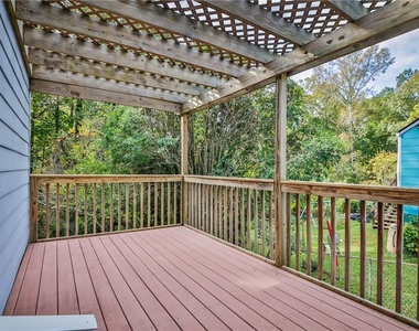 1454 Catherine Street - Photo Thumbnail 10
