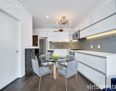 179 Woodpoint Rd - Photo Thumbnail 10