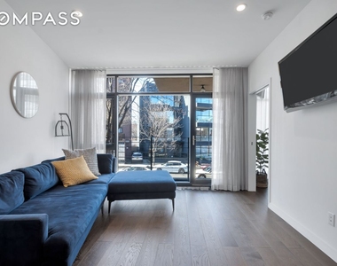 179 Woodpoint Rd - Photo Thumbnail 2