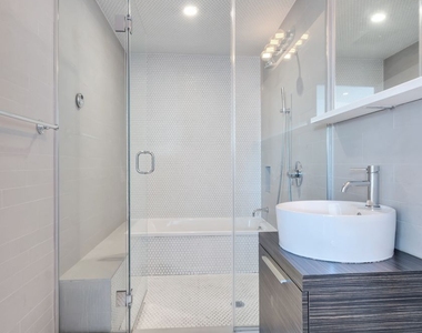 179 Woodpoint Rd - Photo Thumbnail 4