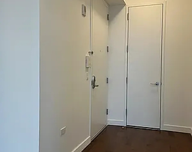 515 West 36th Street - Photo Thumbnail 11