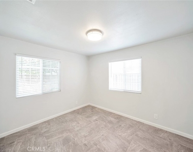 17609 Covello Street - Photo Thumbnail 9