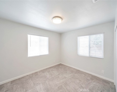 17609 Covello Street - Photo Thumbnail 8