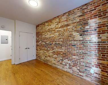103rd & Central Park West - Photo Thumbnail 7