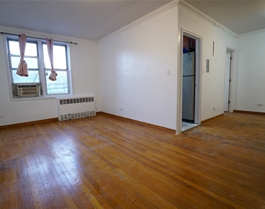 63-45 Saunders Street - Photo Thumbnail 2