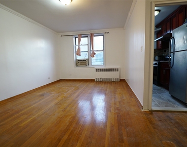 63-45 Saunders Street - Photo Thumbnail 4