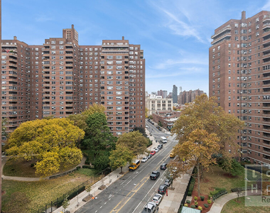 473 Fdr Dr - Photo Thumbnail 10
