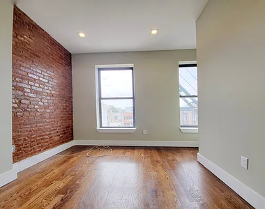 585 Franklin Avenue - Photo Thumbnail 3