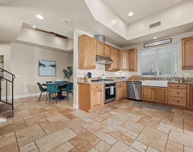 1632 S Pacific Street - Photo Thumbnail 10