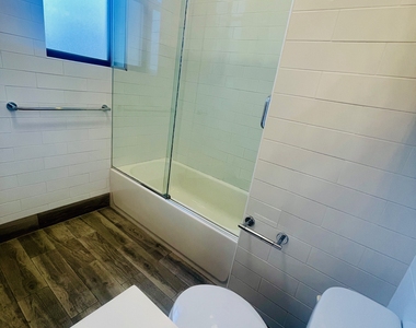 166 West 72nd Street - Photo Thumbnail 12